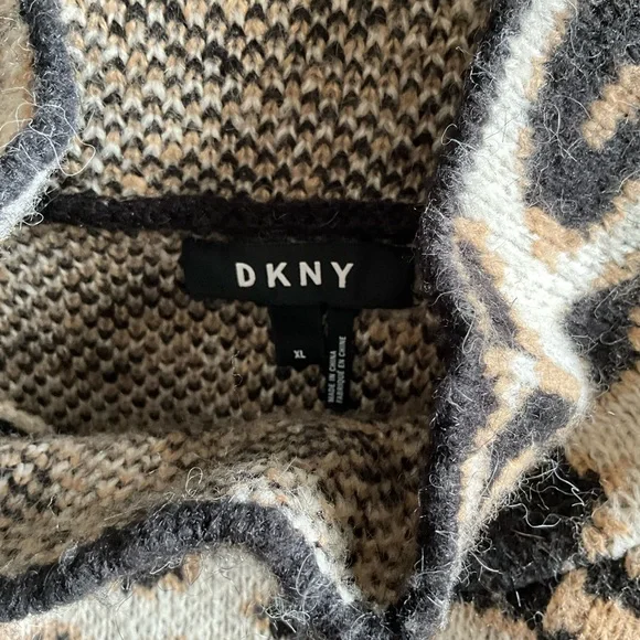 DKNY Leopard Turtleneck Sweater - Picture 3 of 4